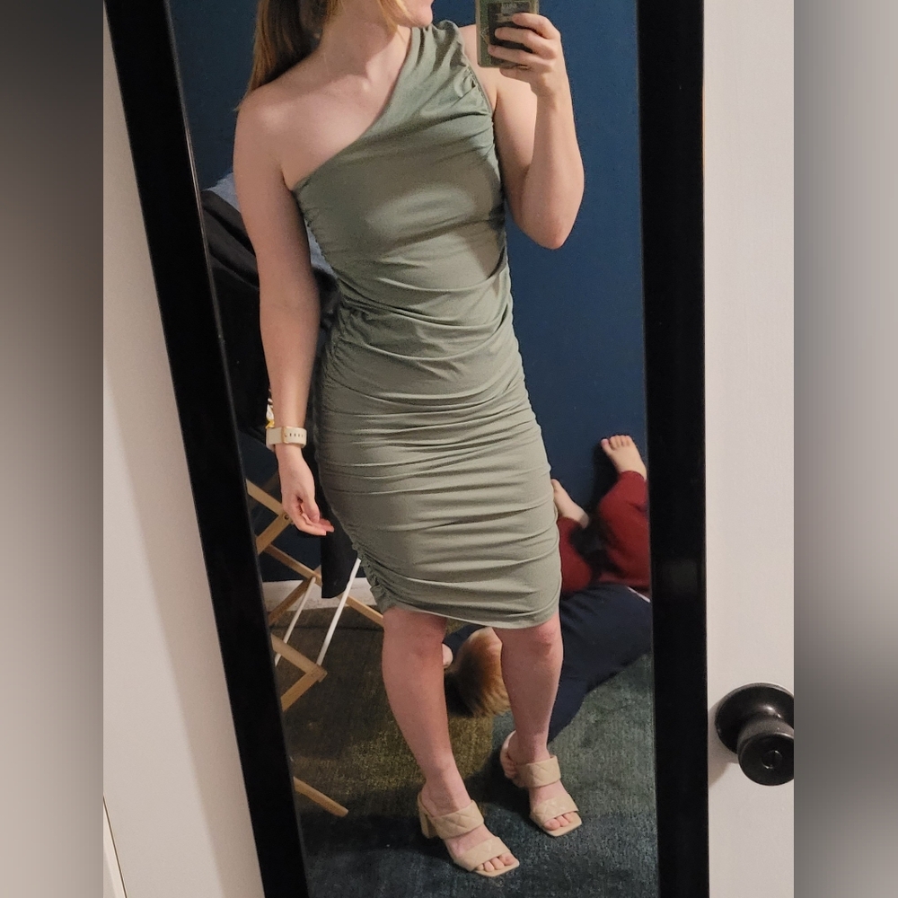 NWOT Francesca's One-Shoulder Fitted Sage Green Dress Medium